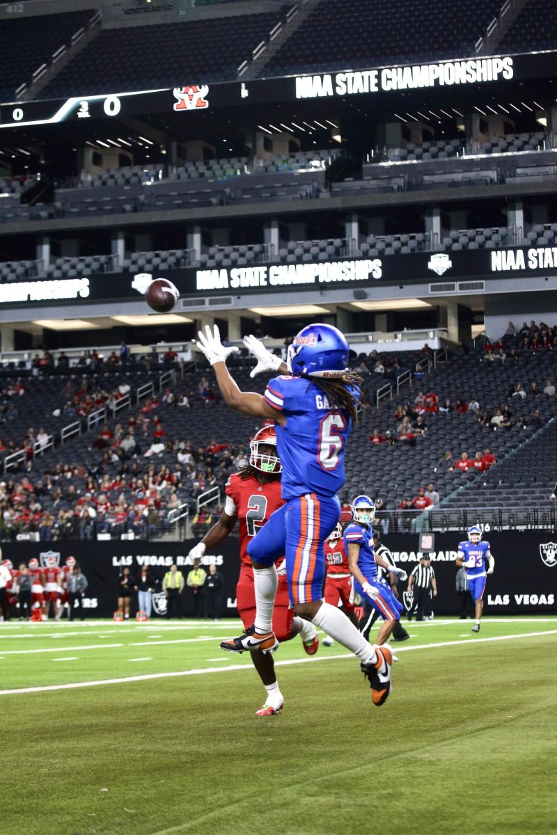 Massiah Mingo '26 Receiving a Pass 